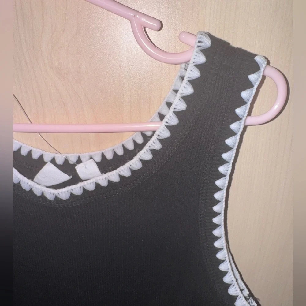 GAP Girls Black Knit Tank Top Size M 8-9 White Scallop Trim